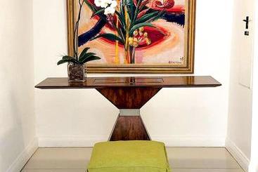 Hotel Pulse Rooms At Trafalgar