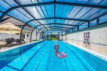 פנסיון Villa Cuvée