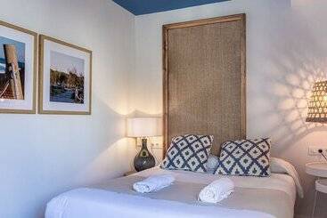 فندق You & Co. Saler Beach Boutique