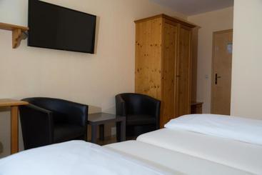 Hotel Alter Wirt Putzbrunn