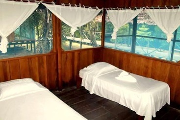 هاستل Wimba Jungle Lodge