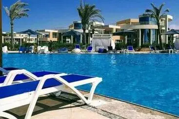 استراحتگاه Marseille Beach 4 Family Only