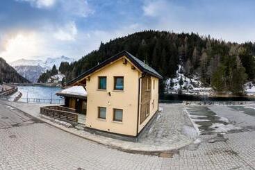 Aamiaismajoitus (B&B) For Rest