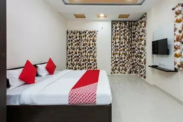 Oyo 26905 Hotel Aalishan