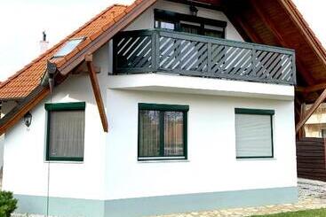 펜션 Levendula Vendégház