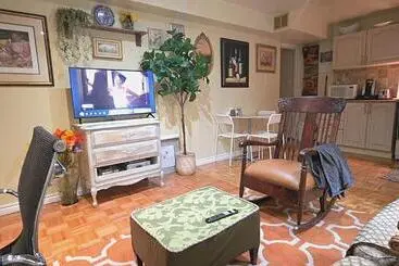 ペンション Homely Inn