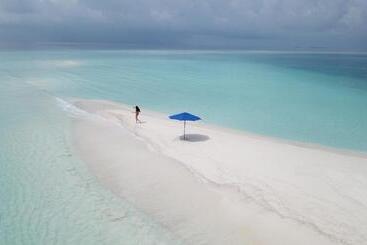 هتل Koimala Beach Ukulhas