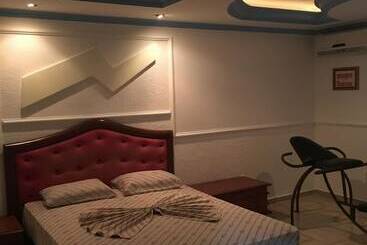 Stilus Hotel   Adults Only