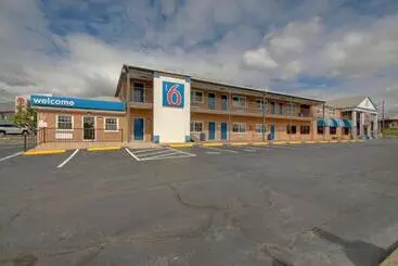 Motel 6falls Church, Va  Arlington Boulevard