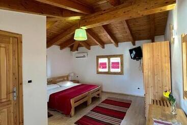 Pension Mrizi I Zanave Agroturizëm