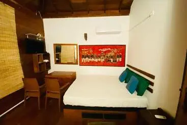 Hotel Luck Uyana Cabana Pinnawala