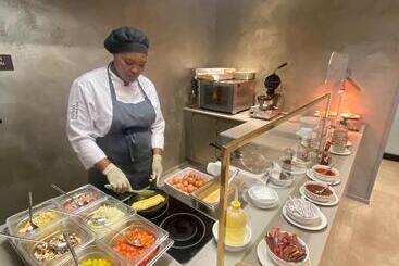 Otel Hilton Garden Inn Wiener Neustadt