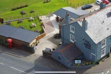 בית מלון כפרי The Hinds Head