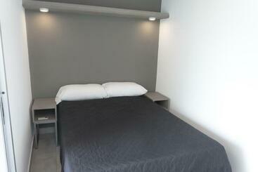 هتل آپارتمان Dickens Apart