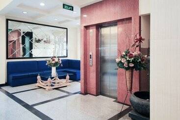 Hotell Oyo 175 K60 Residence