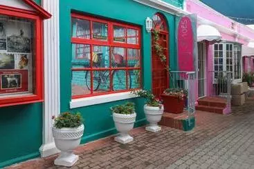 Zzzone Boutique Hostel