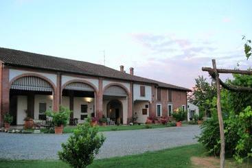 ホテル Agriturismo Campass