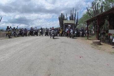 هتل Alojamiento Casa De Campo Los Cactus