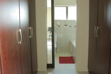 Nocleg ze śniadaniem Tap S Home Away From Home