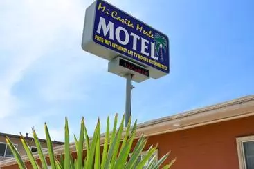 Merle Motel