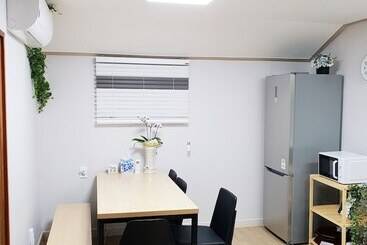 Cămin Dal Garam Guesthouse 외국인 전용