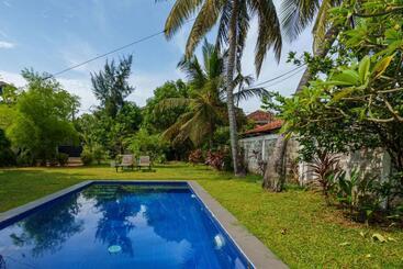 Bed and Breakfast Ocean Gate Negombo