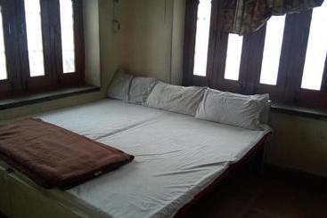 호텔 Budget Stay In Naya Bazaar