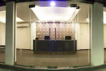 City Hotel Colombo 02