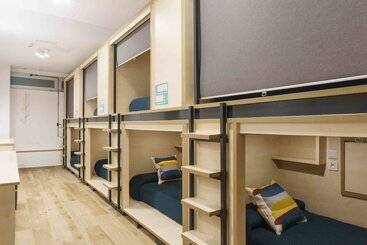 Take Surf Hostel Conil