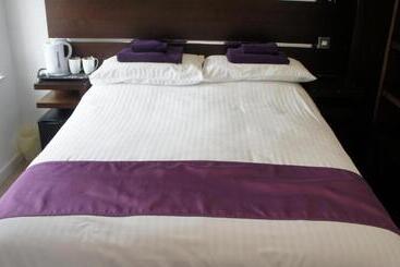 Bed and Breakfast Rooms At The Inn