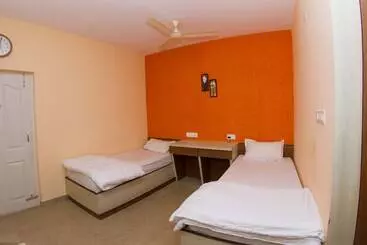 Apartaments turístics Rainbow Services