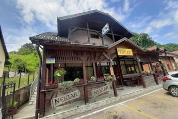 مبيت وإفطار Restoran I Sobe Tocak