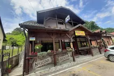 تختخواب و صبحانه Restoran I Sobe Tocak