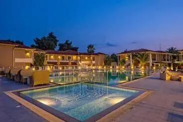 Hotel Lagomandra Beach