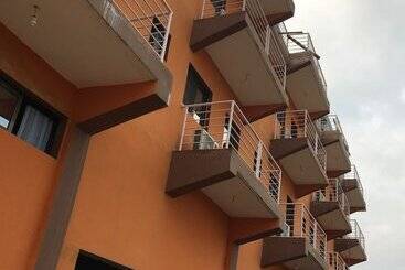 בית מלון כפרי Hôtel Eucalyptus Anan