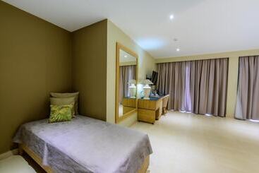 هتل Baobab Tree Hôtel & Spa