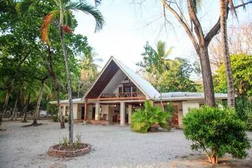 هتل Casa Cecilia Beach Front