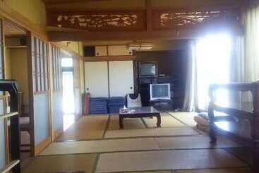 Ryokan Minshuku Kamagari