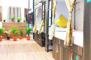 Auberge Backpackers Inn