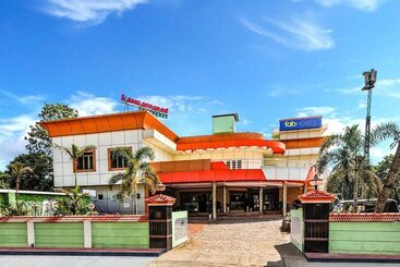 Fabhotel Kangappadan Residency