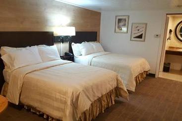 فندق على الطريق Stucco Lodge