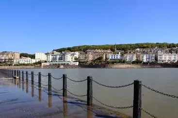 هتل New Birchfield