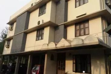 Pension Nellimoottil Guest House