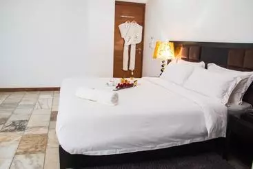 The Streamliner Hotel Apartment