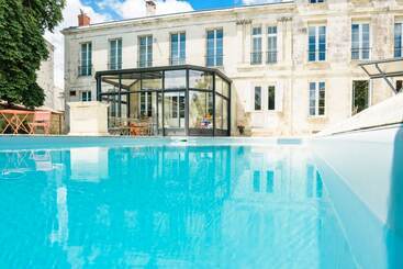 مبيت وإفطار L'esprit Du 8