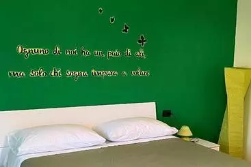 Color House Malpensa B&b