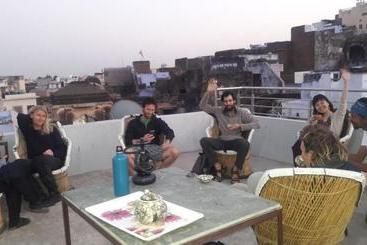 Pensjonat Bhavyam Homestay &cafe Backpackers Ko