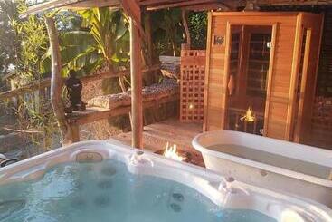 膳宿费 Halfmoon Haven Beach Cottage Or Oceanview Suite