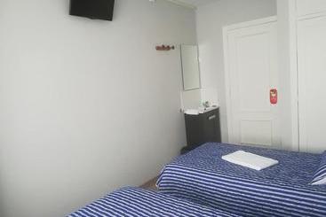 پانسیون Pensión El Centro