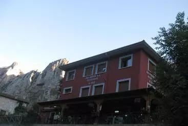 پانسیون Hostal El Duje